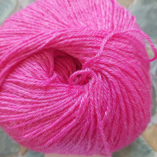 Load image into Gallery viewer, Supergarne Aktiv Fine Bamboo 50g 4ply/ sock