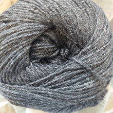 Load image into Gallery viewer, Supergarne Aktiv Fine Bamboo 50g 4ply/ sock