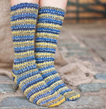 Load image into Gallery viewer, West Yorkshire Spinners, British wool socks