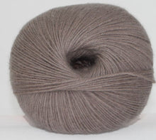 Load image into Gallery viewer, Hjertegarn Brushed Armonia 4ply
