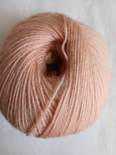 Load image into Gallery viewer, Hjertegarn Brushed Armonia 4ply
