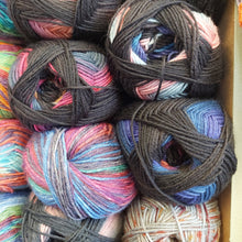 Load image into Gallery viewer, Lang yarns 6ply Twin Soxx and Super Soxx
